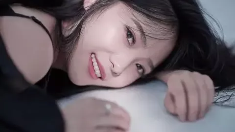 女子坠亡悬崖秋千